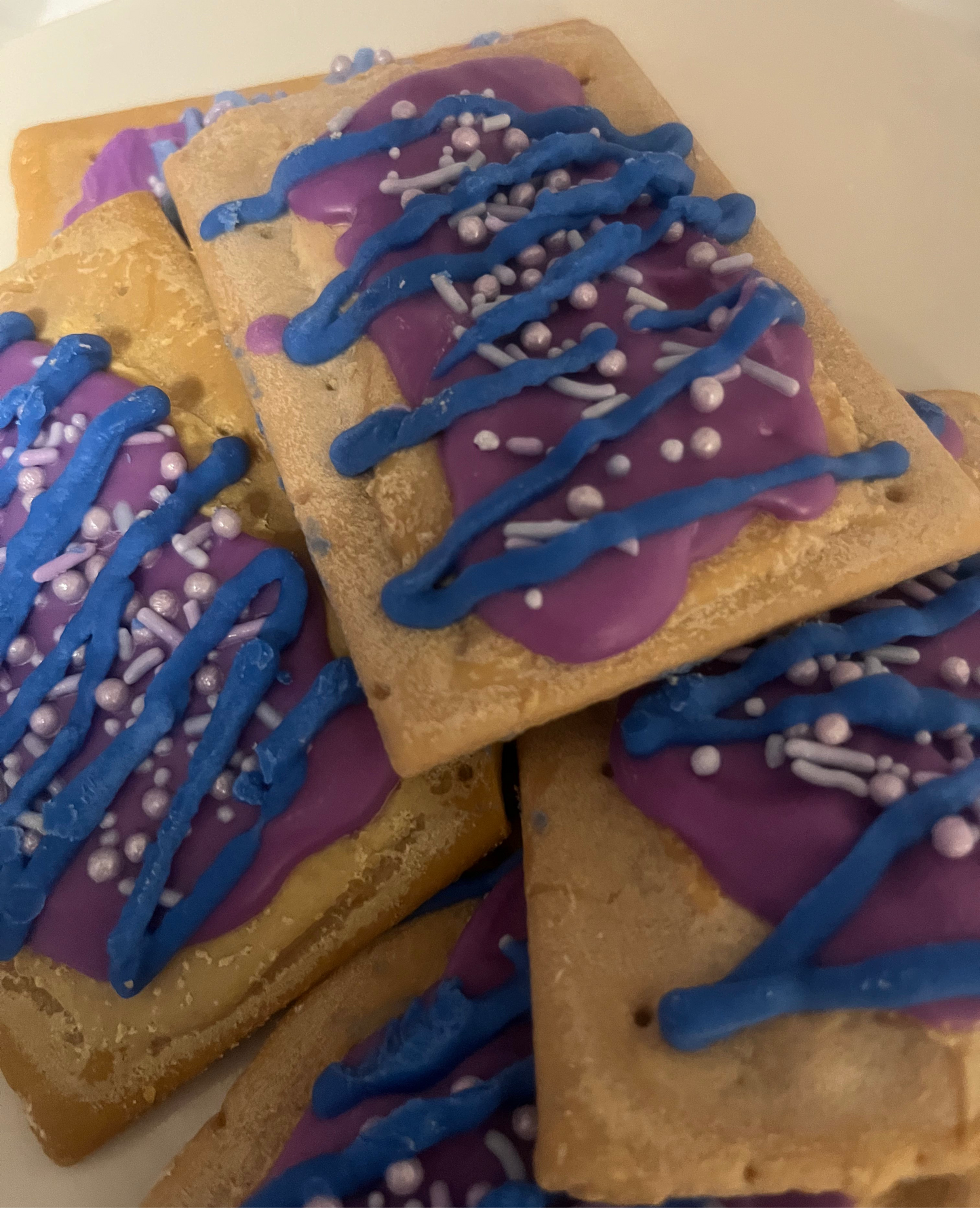 Toasted wild berry pop tart wax melts.