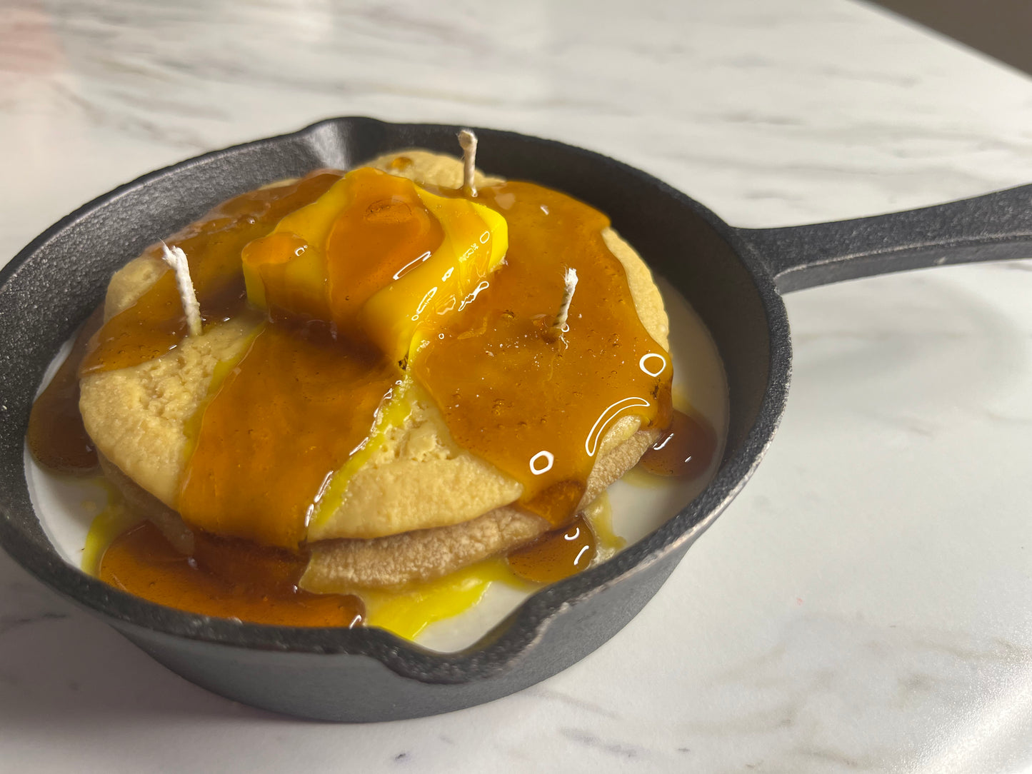 Skillet pancake candle